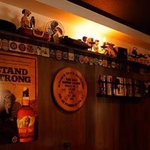 博多駅前　トニーズバー店内